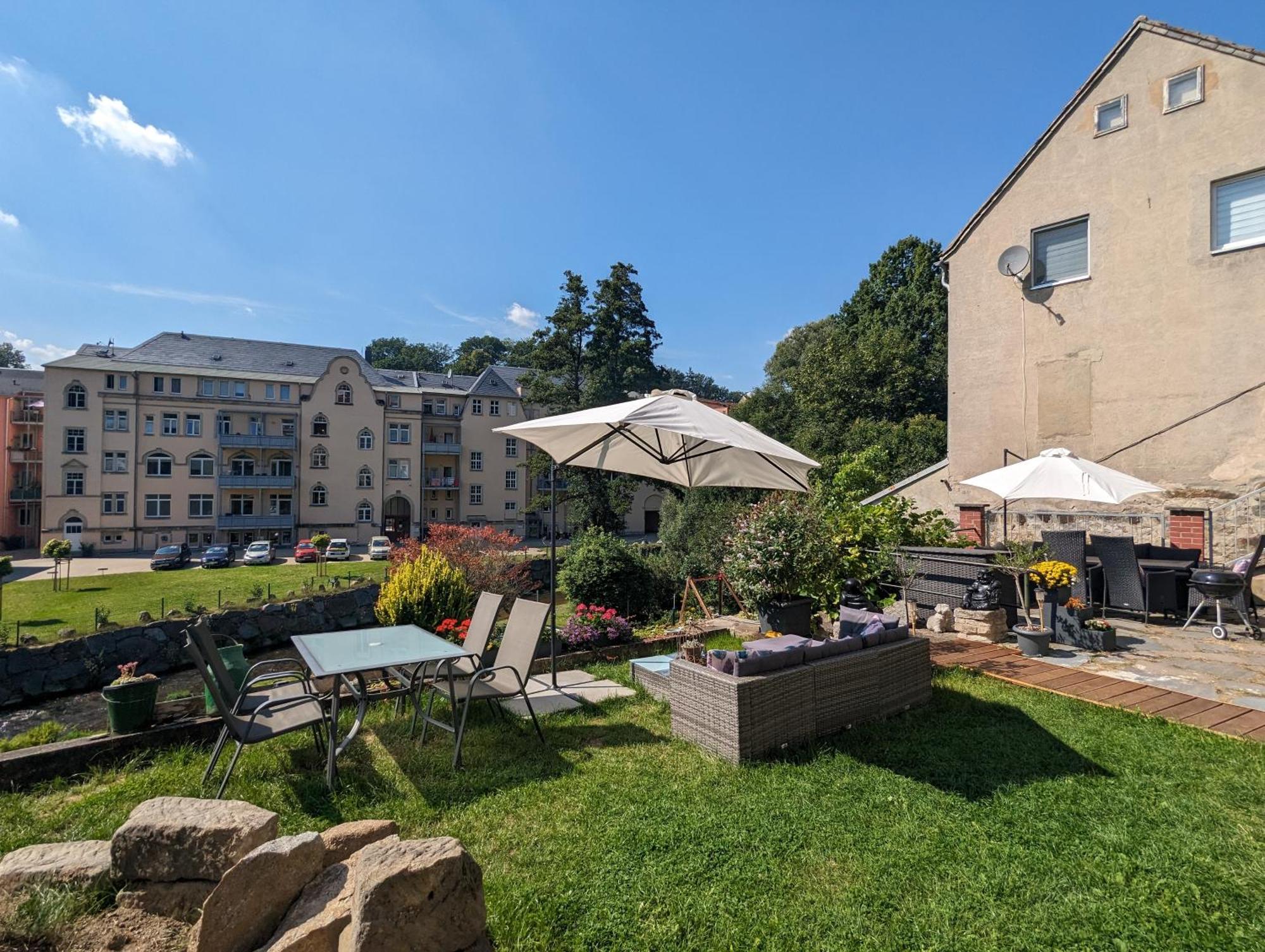 Hw4B - Urlaubsmagie - Zentral Mit Gemeinschaftsgarten, -Pool, -Sauna & Whirlpool Sebnitz Exterior photo